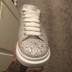 Size 9 McQueens slightly worn comes in original box and all accessories